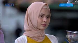 Aku Bukan Ustadzah Eps. 4 - Ustadzah Farah Kena Semprot Ibu-Ibu