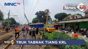 Truk Tabrak Tiang KRL