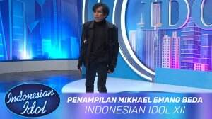 Penampilan Mikhael Emang Beda