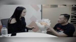 Vicky Prasetyo Siap Menikahi Kalina Oktarani?