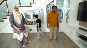 Keseruan Bedu Bermain Dengan Istri dan Anak-Anaknya