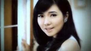 GISELLE - Pencuri Hati (Official Music Video Clip)