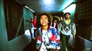 Bastian Steel – SELFIE