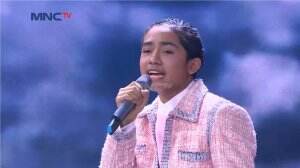 Betrand Terlihat Sangat Menikmati Lagunya Kaka Main Salah