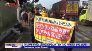 Puluhan Warga Usir Keberadaan Truk Yang Parkir Di Bahu Jalan