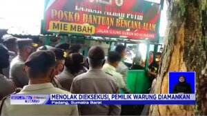 Menolak Dieksekusi Pemilik Warung Ricuh dengan Polisi