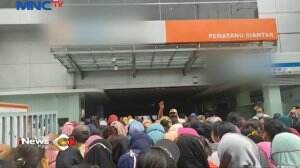 Antrean Bantuan UMKM Berlangsung Ricuh