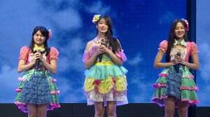 JKT48 - 365 Nichi no Kamihikouki (Pesawat Kertas 365 Hari) (Back To The Theater With Special Guest)