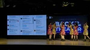 Waaah! Excited Banget Nih Para Member JKT48 Bacain Tweet Dari Fans.