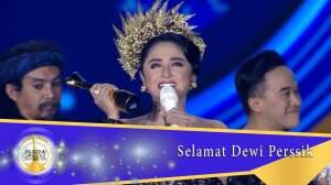 Selamat! Dewi Perssik Memenangkan Kategori "Penyanyi Dangdut Paling Gaya"
