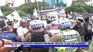 Polisi Mengamankan Ratusan Orang Massa Aksi 1812 Lantaran Ada Yang Membawa Senjata Tajam Dan Narkoba
