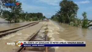 Rel Kereta Api Ambles Tergerus Banjir