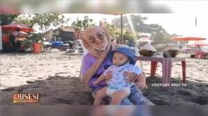 Baby Air Main Di Pantai Bali
