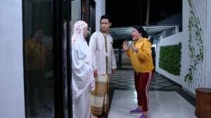 Asih Kaget Lihat Hantu di Sebelah Rumah Angker - Pulung Eps. 2