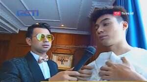 Baim Wong Pamerkan Busana Yang Akan Digunakan Saat Akad