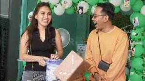 Ayu Baper Dihujani Kejutan Dari Keluarga dan Kerabat