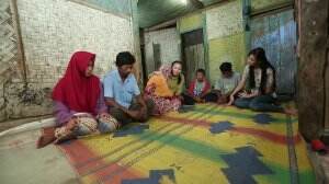 Pencari Kodok dan Keong yang Penuh Semangat