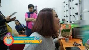 Nonton Streaming Mpok Elly renang pakai gaya gigi! Online Download Full Episode Sub Indo - RCTI+