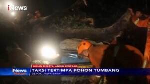 Hujan Deras, Menara Telepon Seluler Roboh dan Menimpa Rumah di Depok