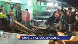 Porak Poranda! Mobil Tiba-Tiba Tabrak Warung