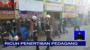 Pedagang Ricuh dengan Petugas Keamanan Pasca Lapak Jualannya Ditutup