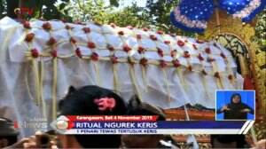 Penari Tewas Tertusuk Keris Saat Ritual Ngurek Keris