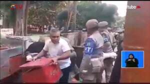 Viral! Ujung Penertiban PKL di Medan