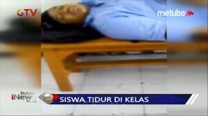 Viral! Guru Mengajar, Siswa Enak Tidur