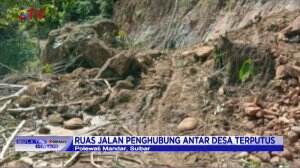 Tebing Longsor Menimpa Sebuah Mobil di Sulbar