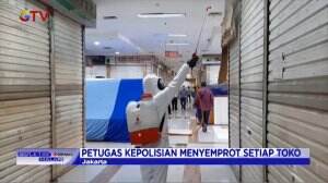 Jelang Pembukaan New Normal, Pusat Perbelanjaan di Jaktim Disemprot Disinfektan
