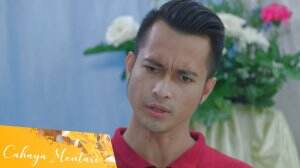 Reno menduga yang meracuni oma adalah orang yang tinggal dirumah bersama Oma. Siapakah dia?