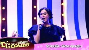 Asik-Asikan Goyang Bareng Iis Dahlia