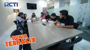 Ada Kejadian Aneh Di Kantor PJTKI - Dunia Terbalik Eps. 2035 - 2036