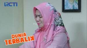 Pertama Kali Tuti Urus Anak - Dunia Terbalik Eps. 2087