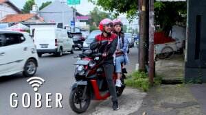 Beben Lagi Sibuk Nyari Sepatu Dibantu Karina - Gober Eps. 84
