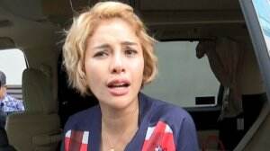 Mengawali Tahun 2020, Nikita Ajak Keluarga Umroh