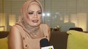 Elly Sugigi Siap Pamer Berondong Baru