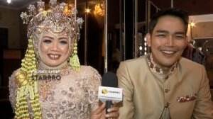 Tak Kapok, Mpok Elly Gaet Brondong Lagi!