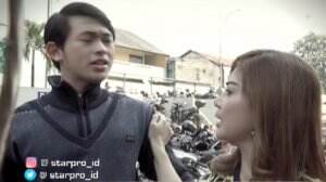 Irma Dan Irfan Bertengkar Didepan Awak Media