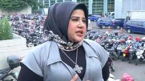 Kesedihan Dhawiyah Suami Masih Dipenjara