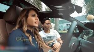 Aurel Dan Azriel Beri Surprise Untuk Anang - Ashanty
