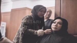 Unggahan Melly Goeslaw Hingga Via Vallen Laksanakan Taraweh