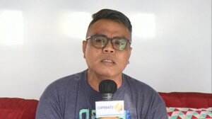 Rumah Abdel Achrian Dikelilingi Kuburan