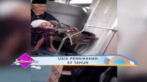Pasangan Romantis Usia Senja