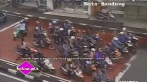 Aksi Konyol Warga Saat Di Lampu Merah