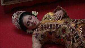 Kentring Manik Malah Terkena Racunnya Sendiri