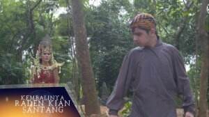 Dewi Samudera Ajarkan Surawisesa Jurusnya - KRKS Eps. 189