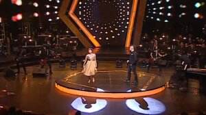 Novita Dewi Ft. T.R.I.A.D - ''Terbakar''