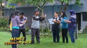 Ada Lomba Masak, Semua Warga Mau Ikutan - Memet Terlanjur Kaya Ep 09