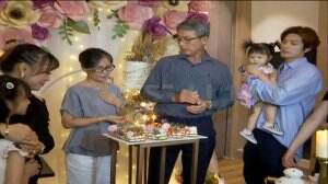 Lee Ajak Anak Dan Keluarga Kasih Kejutan Ulang Tahun Buat Nenek